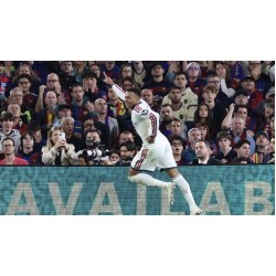 Kylian Mbappés to mål sikrer sejr over Barcelona Kylian Mbappés to mål sikrer sejr over Barcelona